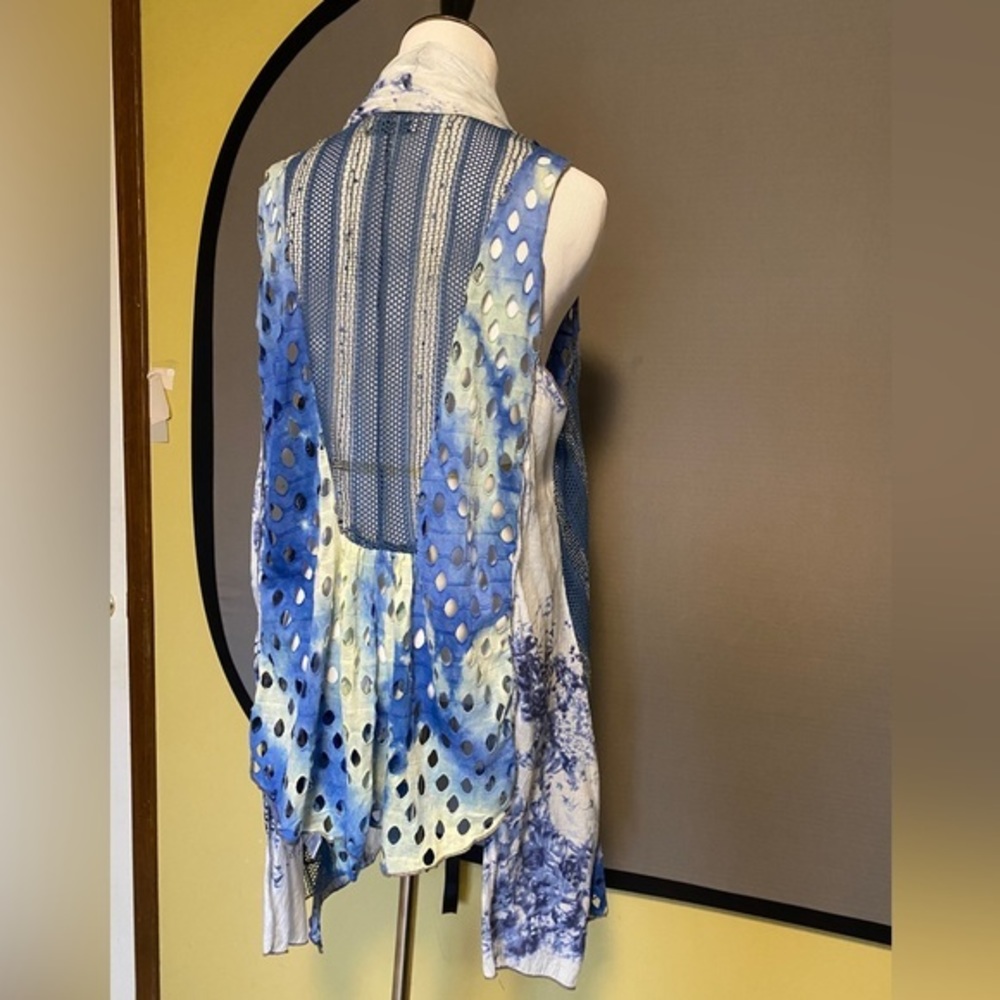 Eclectic Print Waterfall Vest in Blue/Yellow Size Small